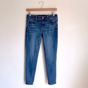American Eagle 8.5” Rise Jeggings